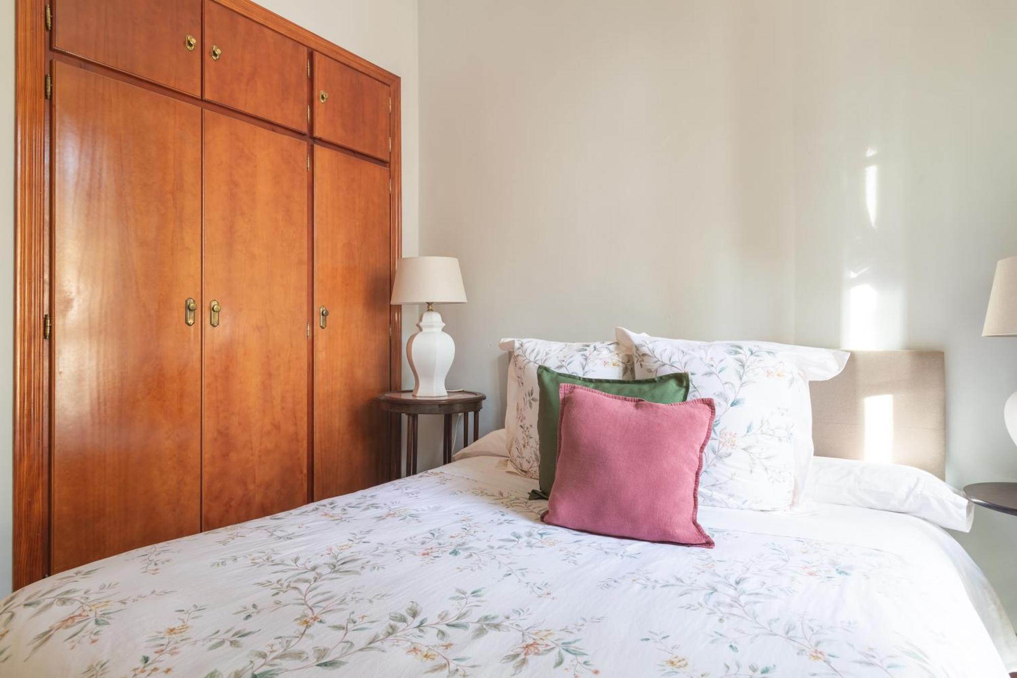 Plaza De La Constitucion Apartment Malaga Luaran gambar